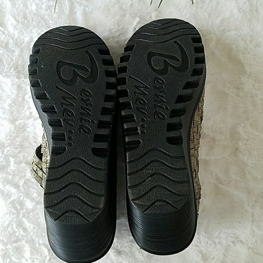 ๐ฅSEE NEW LISTING๐ฅ Bernie Mev Slip On NWOT - Picture 6 of 9